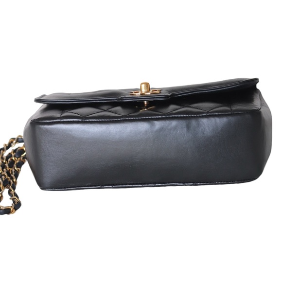 CHANEL Vintage Diana Flap Bag Quilted Lambskin Small Black 1989-1990 - Picture 12 of 15